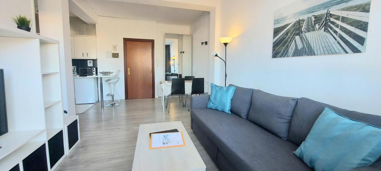 Apartment With Sea View Benalmadena Bagian luar foto