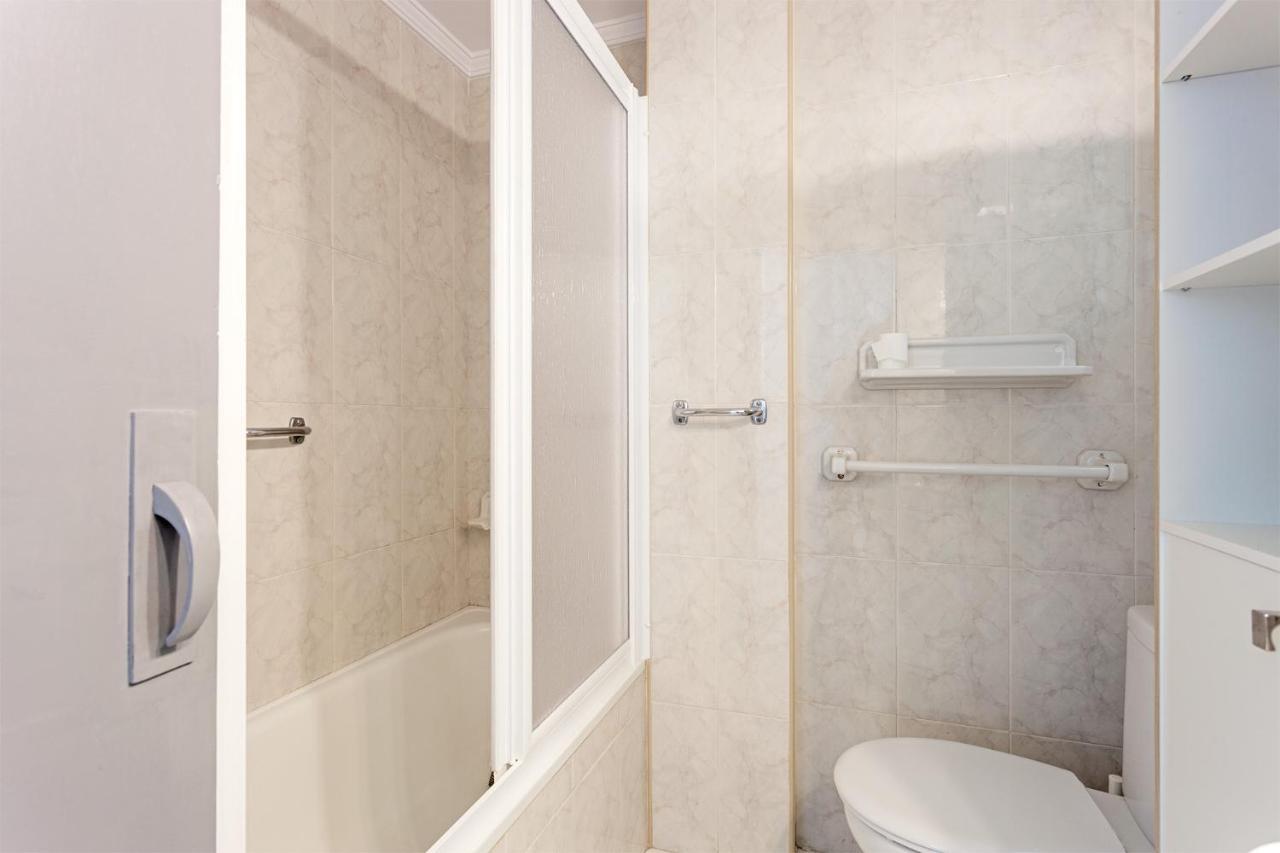 Apartment With Sea View Benalmadena Bagian luar foto