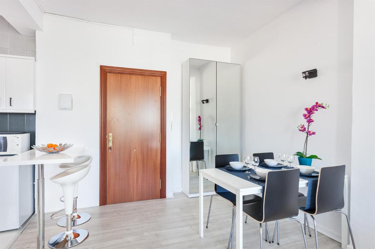 Apartment With Sea View Benalmadena Bagian luar foto
