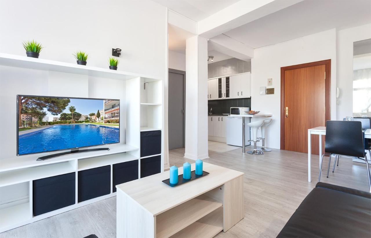 Apartment With Sea View Benalmadena Bagian luar foto
